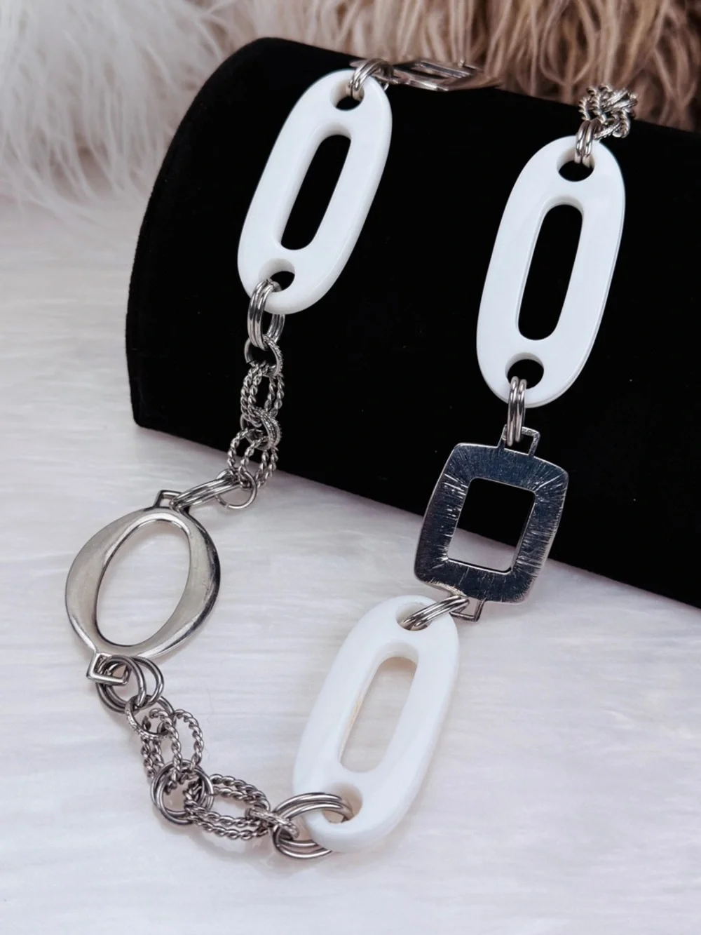 Vintage Silvertone and white chunky chain long necklace